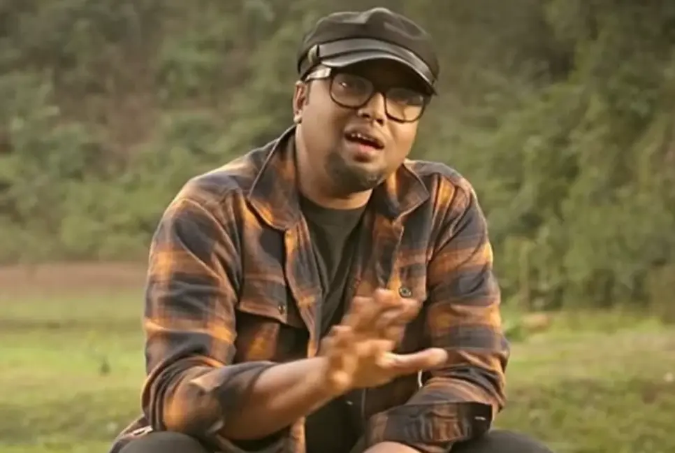 প্রকাশিত হলো প্রিয়র কণ্ঠে ‘ভেজা কাক